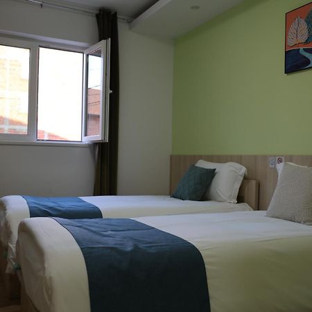 Home In Superior如家 Surcin Bagian luar foto