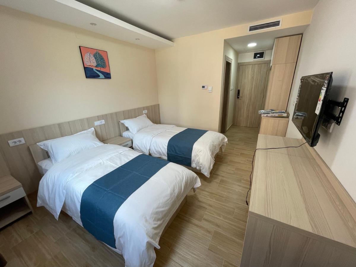 Home In Superior如家 Surcin Bagian luar foto