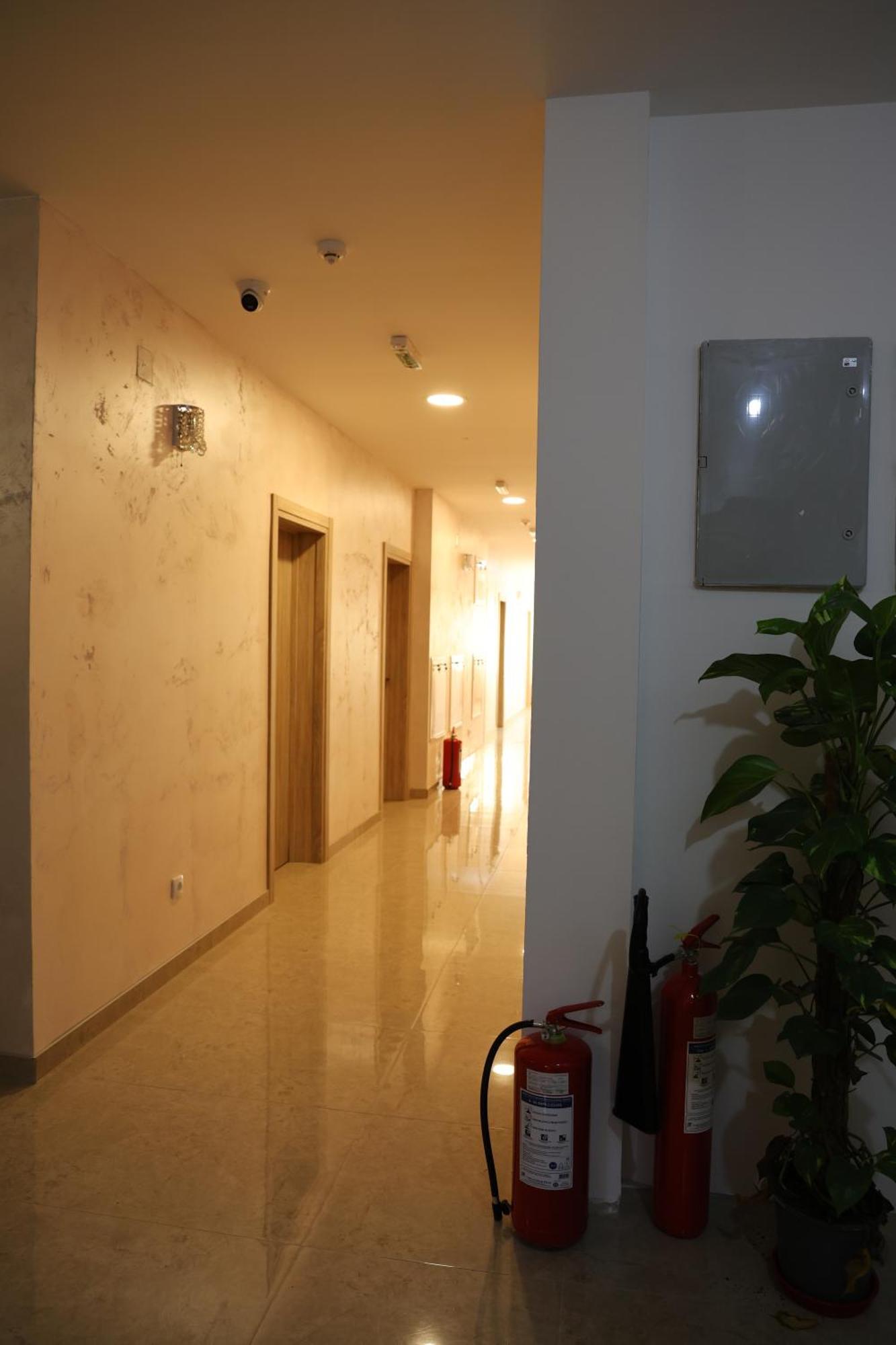 Home In Superior如家 Surcin Bagian luar foto